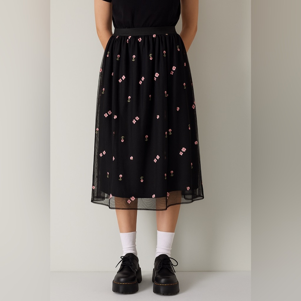 NEW LOFT Tulle Midi Skirt Sz 8 Black Mesh Overlay Embroidered Floral Classic Y2K
